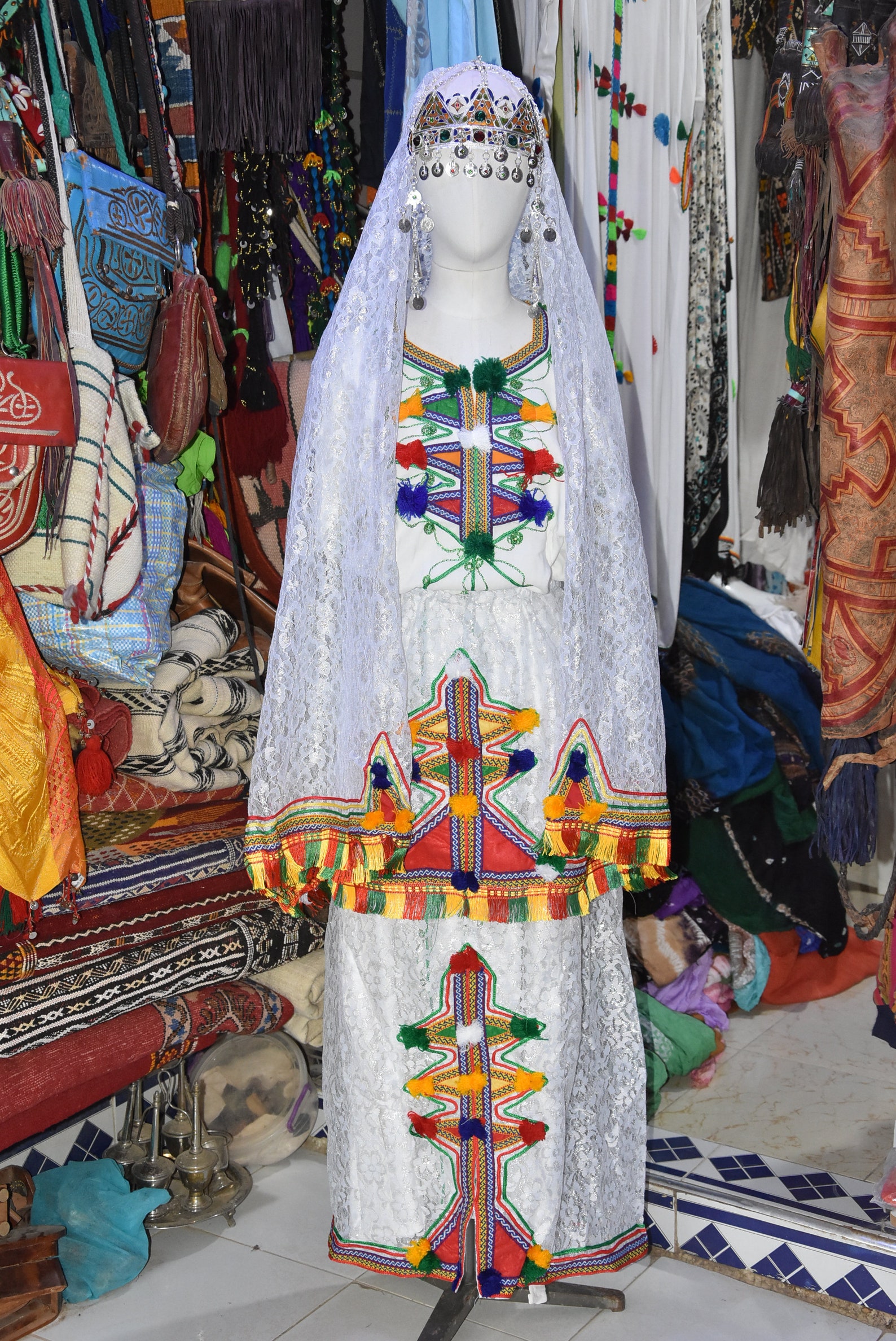 ROBE Berber Caftan CHELHA , AMAZIGH Clothing Berber With Headdress ...