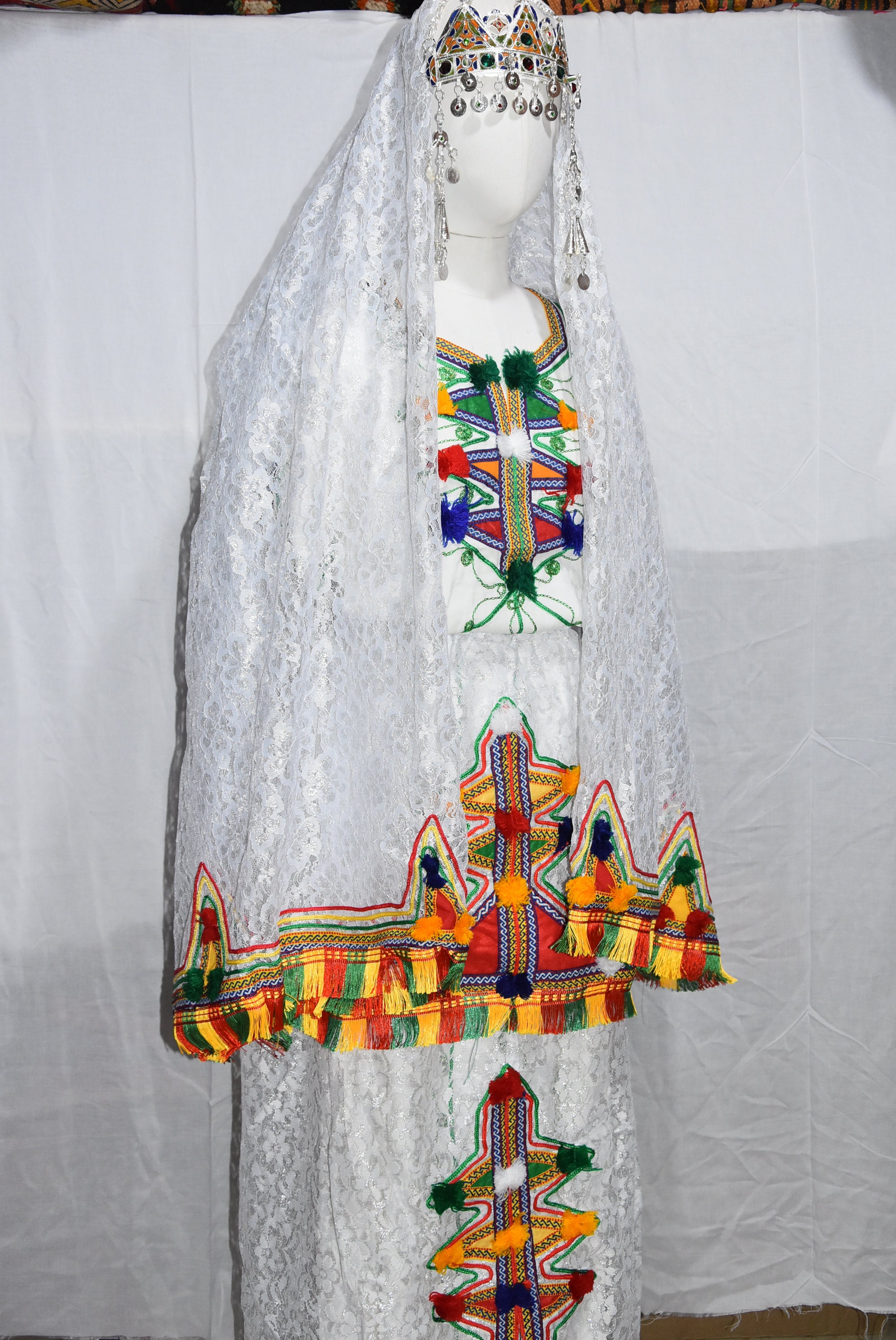 ROBE Berber Caftan CHELHA , AMAZIGH Clothing Berber With Headdress ...