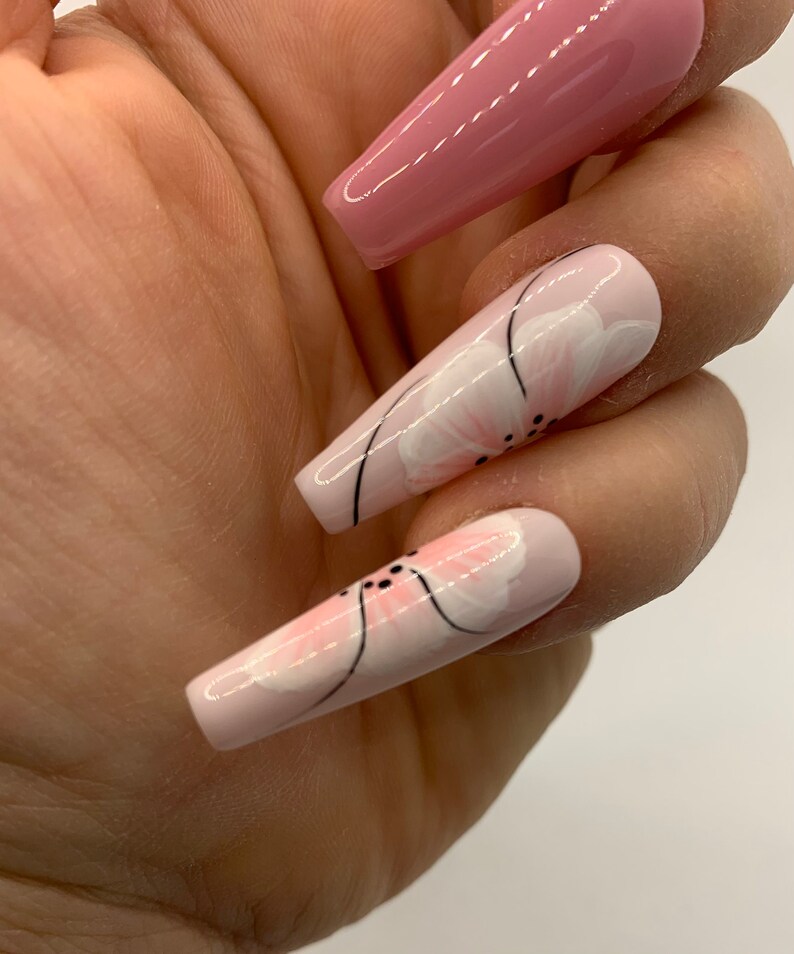 Press on nails, glue on nails, luxury nails, hand painted, pink nails, made in UK image 4