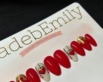 Valentine’s Day press on nails