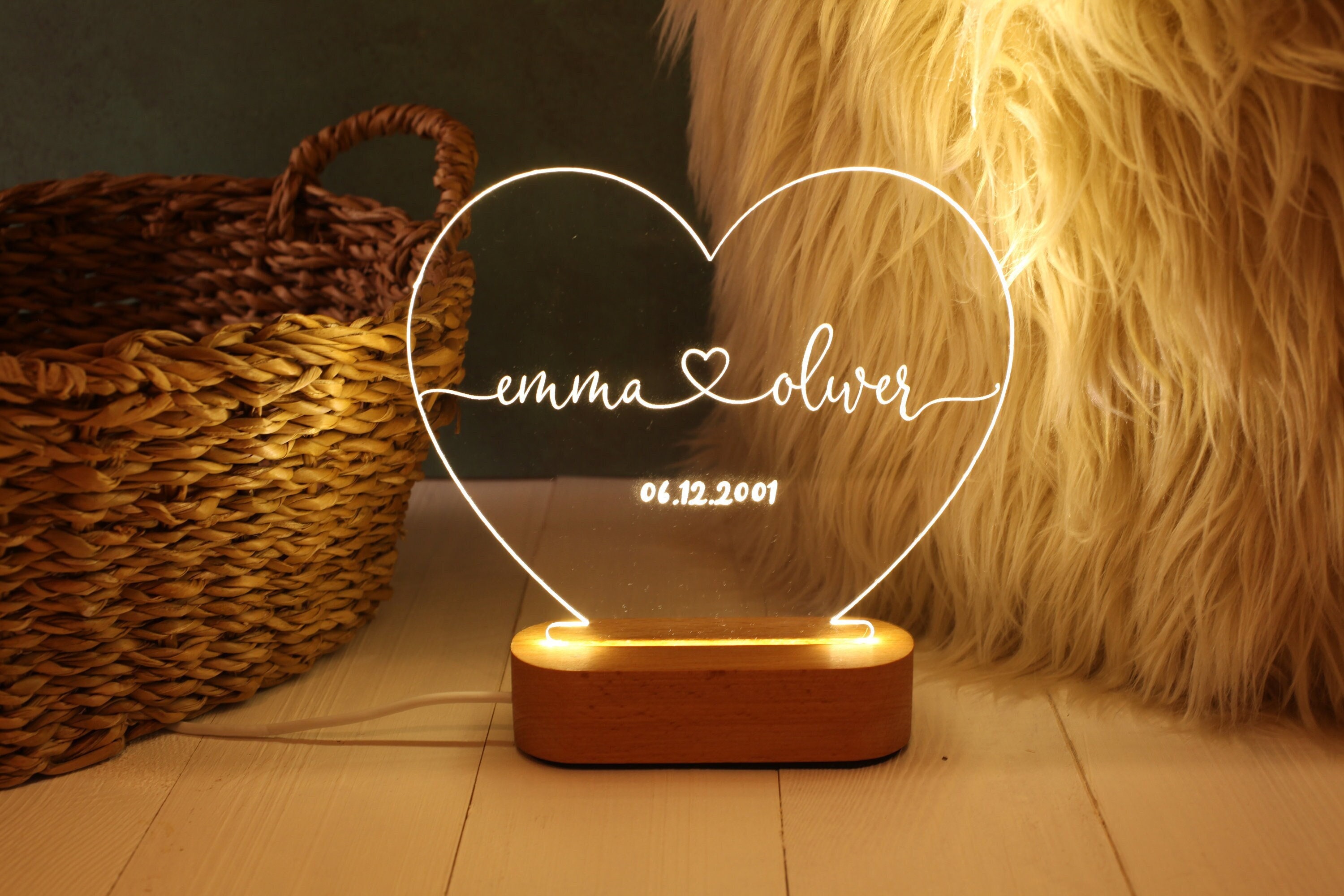 3D Luminous Lamp Heart Shaped LED Night Light, Romantic Gift for Her Him  Couple Anniversary,Present for Wedding Wife Husband Valentines Day (E) :  : Tools & Home Improvement