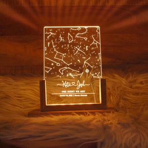 Luce notturna con mappa stellare personalizzata - Regalo di fidanzamento per lui e per lei - Regalo con mappa stellare per coppie - Regalo personalizzato per coppie - Regali di San Valentino