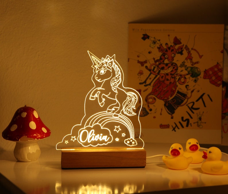 Veilleuse personnalisée avec lune et étoiles Décoration de chambre de bébé Cadeau de nuit lumineux avec prénom personnalisé Déco pour chambre d'enfants Cadeaux personnalisés pour enfants image 4