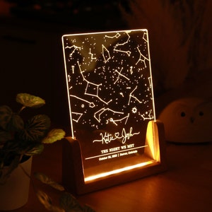 Carte des étoiles personnalisée, carte de la constellation par date et lieu, carte des étoiles la nuit où nous nous sommes rencontrés, veilleuse, cadeau de Noël pour petite amie ou petit ami