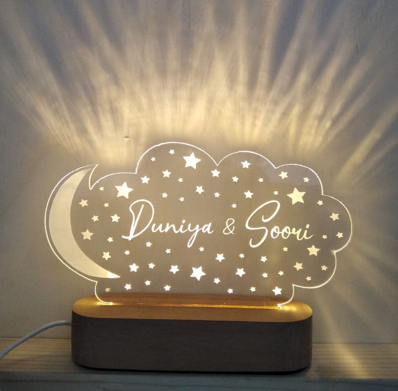 Veilleuse personnalisée avec lune et étoiles Décoration de chambre de bébé Cadeau de nuit lumineux avec prénom personnalisé Déco pour chambre d'enfants Cadeaux personnalisés pour enfants image 7