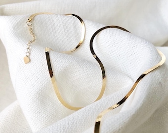 18K Solid Gold Herringbone Chain Necklace, 2.5mm Dainty Layering Jewelry (15.5-17.25 inches)