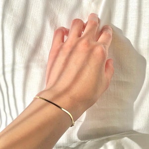 18K Solid Gold Flat Herringbone Bracelet, 750 Minimalist, Trendy Stacking, Gift for Her, Valentine's Gift, Birthday Gift, Anniversary Gift