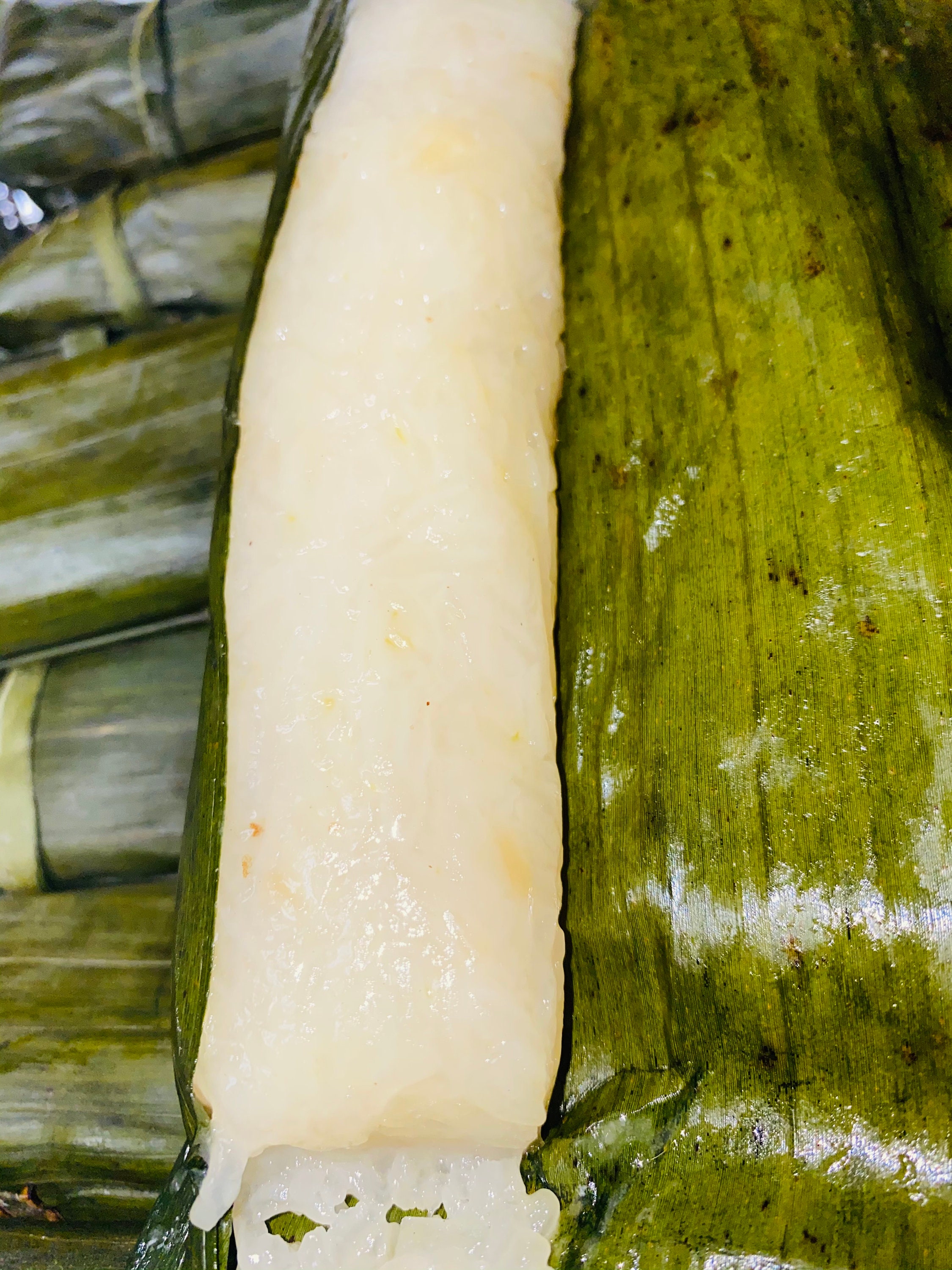 Sticky Rice in Banana Leaves (Suman Malagkit) - Jeanelleats Food and Travel  Blog
