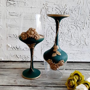 Green Wine Glasses, Wine Goblets, Decorated green wine glasses with flowers, Anniversary Gift, Wedding Gift, Wine glasses gift for couple.