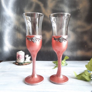 Hand decorated champagne glasses. Wedding glasses. White wine glasses in dark pink and silver elements. Wedding gift wine glasses.
