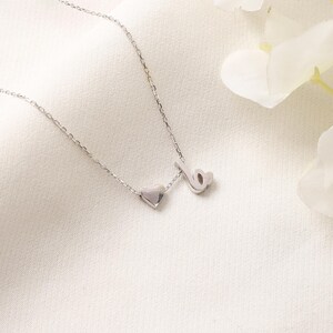 Collar con la letra B, collar con letra pequeña, collar personalizado, regalo elegante para ella, regalo para mujer, regalo de aniversario