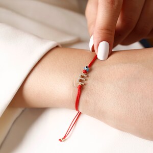 Pulsera de plata con letra E personalizada, pulsera de hilo rojo de la suerte, pulsera roja de buena suerte, pulsera roja de mal de ojo, pulsera de verano hecha a mano