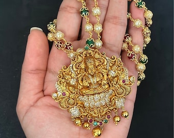 Antique finish Lakshmi Big locket/Temple jewelry/Nakshi CZ laxmi pendent/India jewelry/Chain locket/matt finish locket/gold Kempu locket