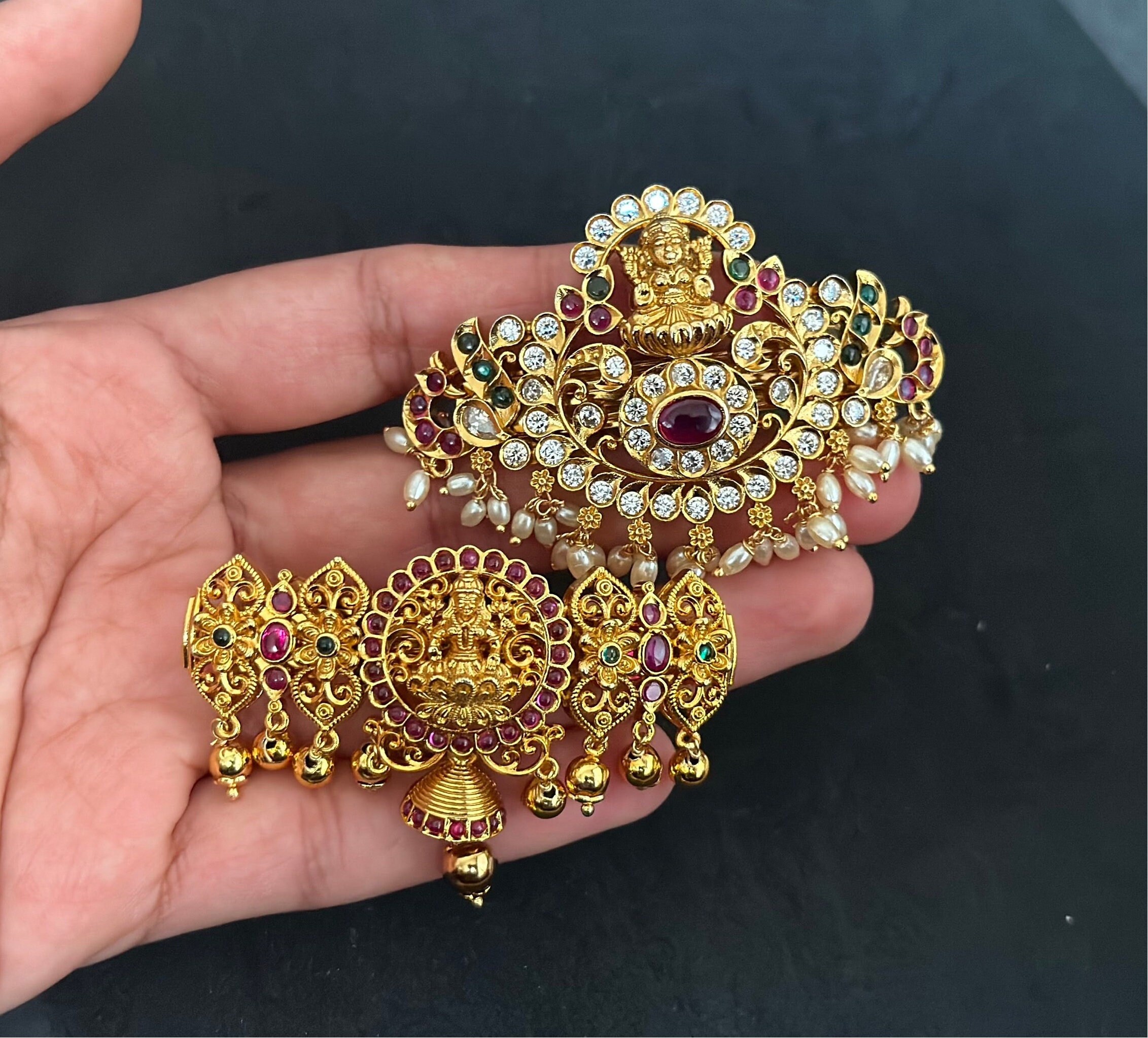 Enchanting Indian Gold Lakshmi Design Hair Clips  display picture 1