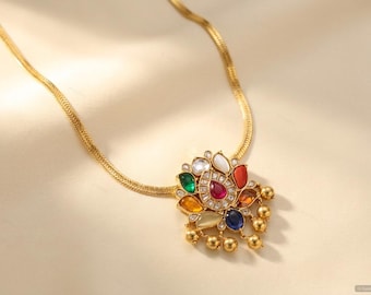 Jadau Kundan Locket Necklace - Gold Temple Jewelry