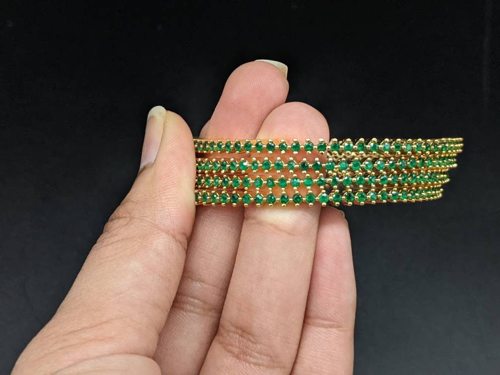 仏様です。珍品！！ベトナム産ルビー（コランダム）23ct 4.6g