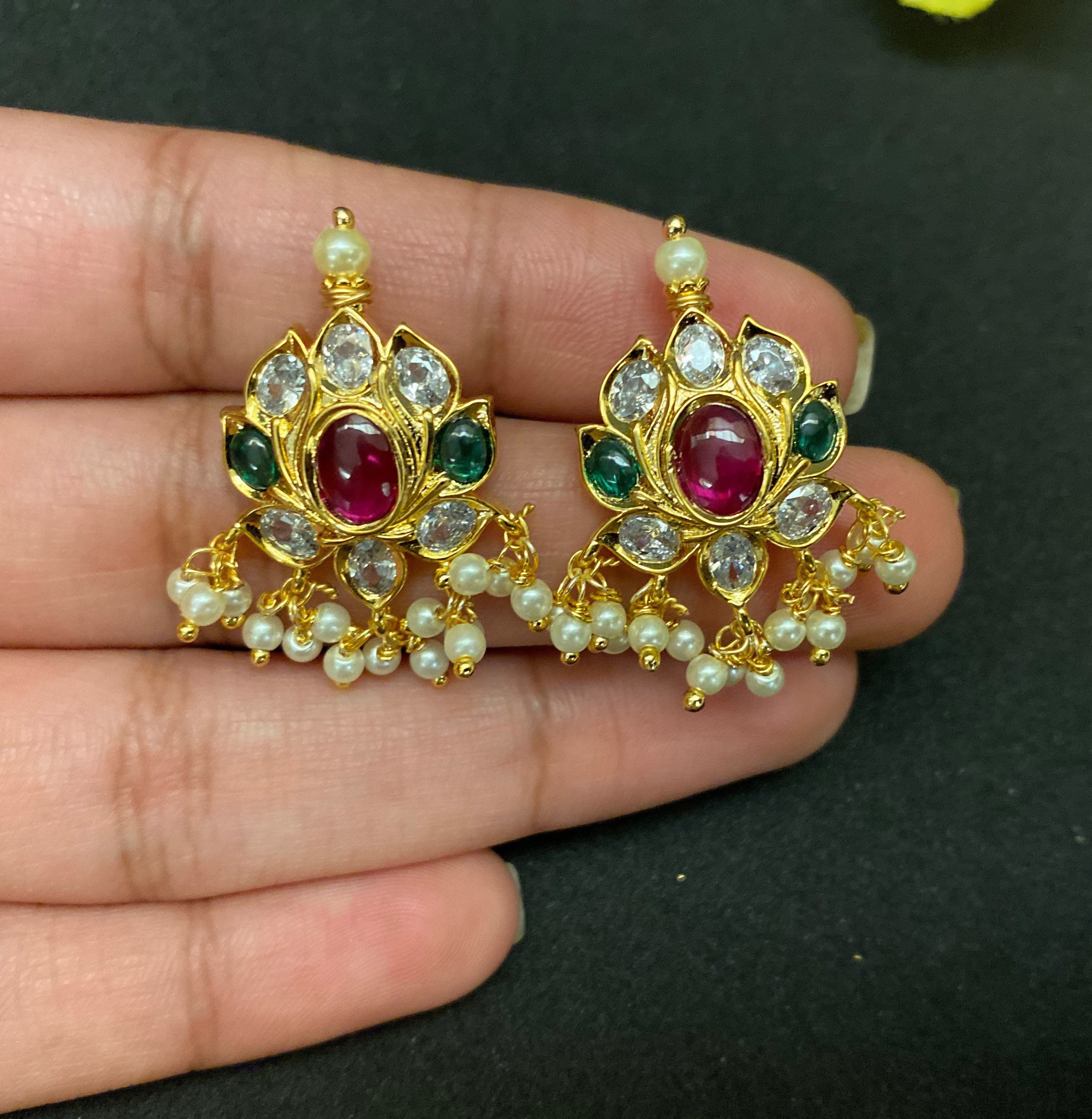 Pin by jaya on Earrings | Gold earrings models, Indian jewelry sets, Bridal  fashion jewelry