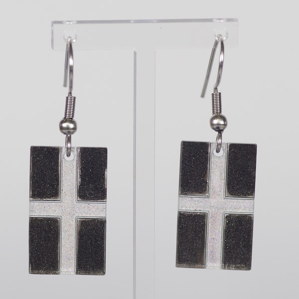 Cornish flag / Baner Peran earrings. Perfect jewellery gift for travellers to Cornwall and fans of Saint Piran / Pyran