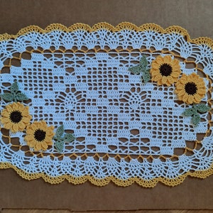 MADE TO ORDER, Handmade Crocheted Sunflower Doily, Sunflower Decor, Oval Doily, Pineapple Design - 18" x 11"