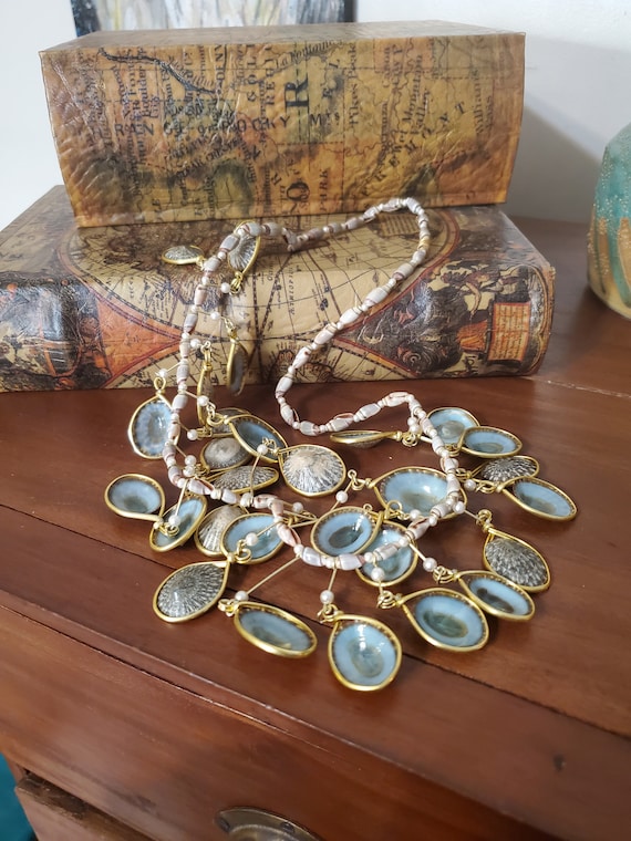 Vintage Handmade Seashell Necklace - Long & Flowy… - image 3