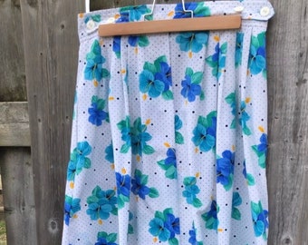 Hibiscus flower and polka dot eighties skirt/vintage skirt/eighties aesthetic/Hawaiian/eighties fashion