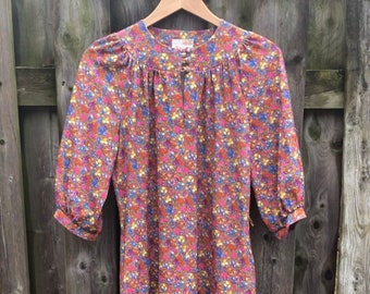 Floral dress by Jeannie/ditsy floral/cottagecore/day dress/seventies aesthetic/grandmacore