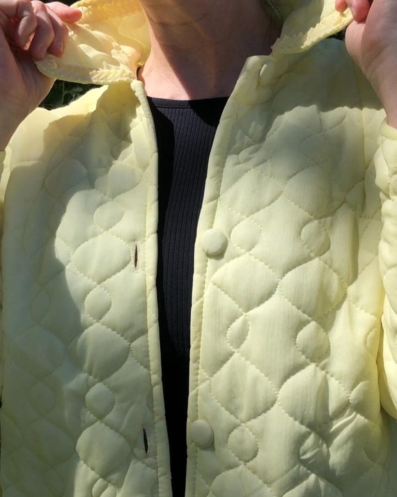 70s yellow quilted coat/cottagecore/quilted/quilt… - image 5