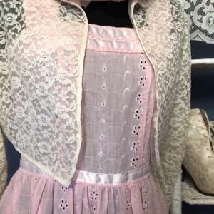 Vintage lace bolero/cropped lace jacket/Madonna/pretty in pink/eighties aesthetic/vintage bridal