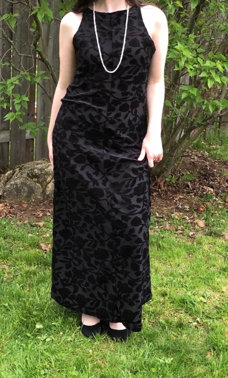 90's dress/pencil silhouette/floral velvet pattern image 4