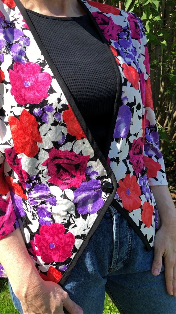 80s blouse with an amazing bow/floral/shoulder pa… - image 7