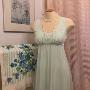 Vintage soft green gown with daisy detailing/French maid/boho/cottagecore/daisy dress/coquette/fairycore/vintage lingerie