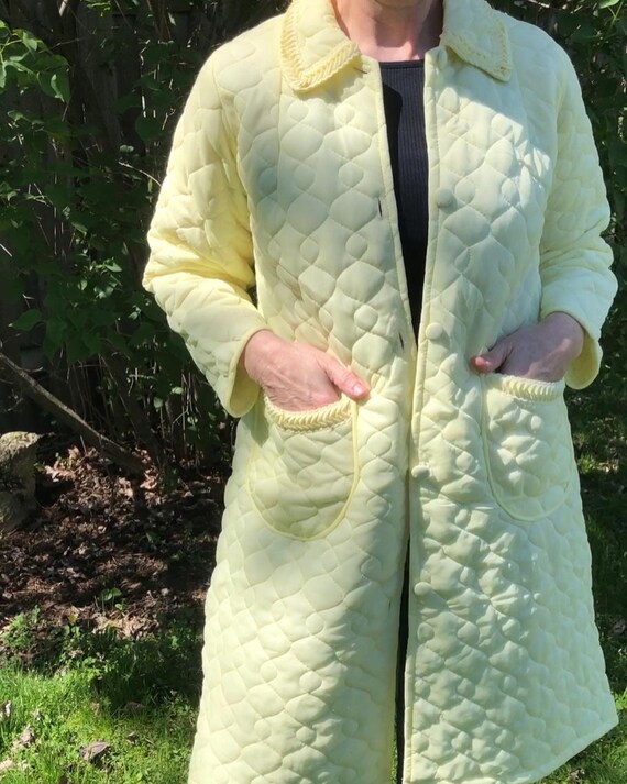 70s yellow quilted coat/cottagecore/quilted/quilt… - image 1