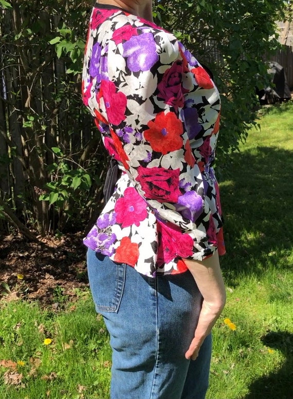 80s blouse with an amazing bow/floral/shoulder pa… - image 4