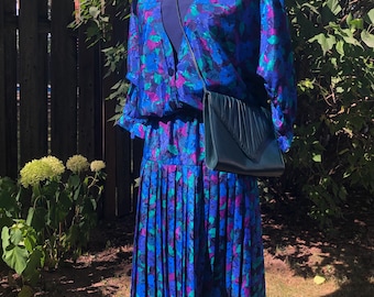 1980s Nu Mode drop waist dress/blue and purple florals/elastic waist and drop waist/eighties aesthetic