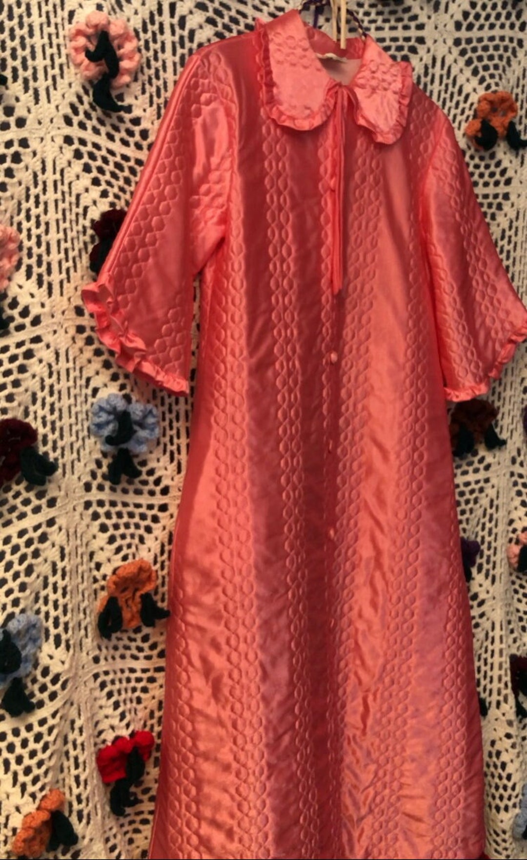 Hot Pink Quilted Bed Jacket/jacket/vintage Jacket/made in England/70s