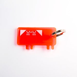 Kaomoji acrylic keychain dog &quot;crying potiche&quot;