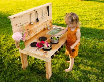 Cedar Mud Kitchen | Handmade Mud Kitchen for Kids | Sensory Table | Outdoor Pretend Kitchen Working Sink | Montessori Kids | Backyard Toy