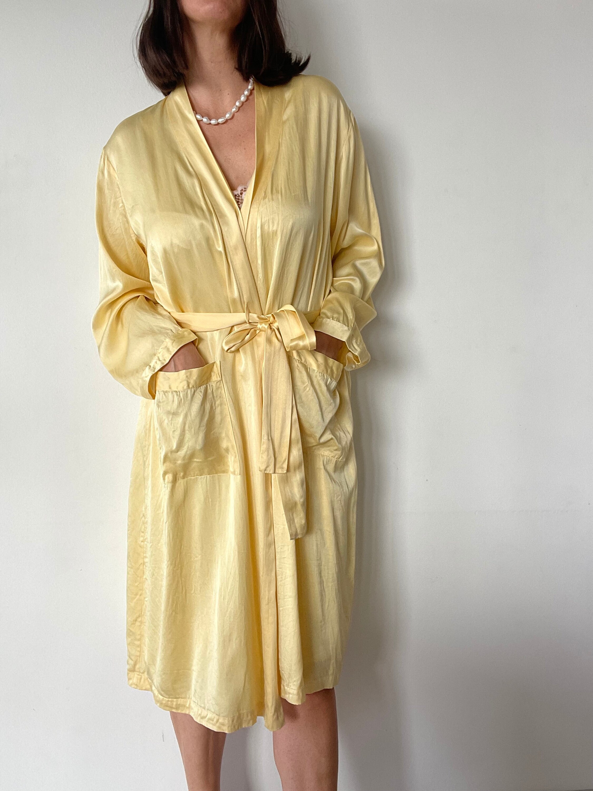 Vintage Pastel Yellow 100% Silk Dressing Gown/robe With Belt - Etsy