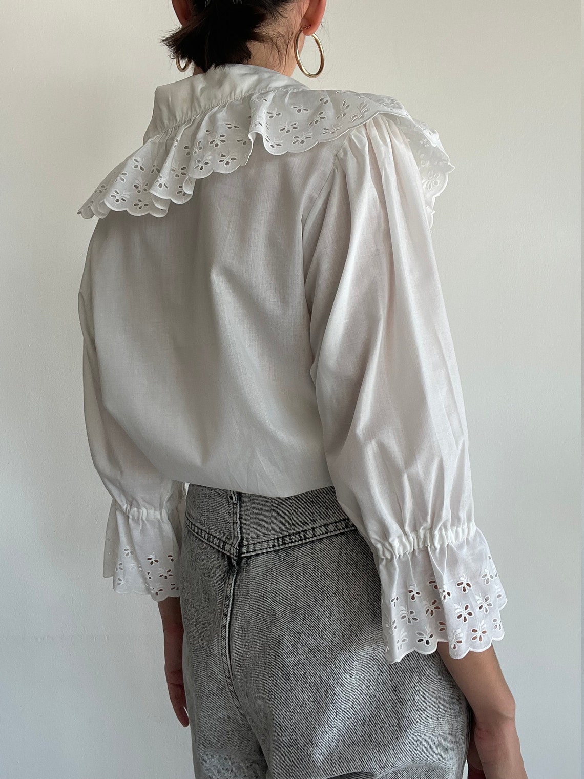 Vintage Austrian folk blouse with large lace trimmed collar | Etsy