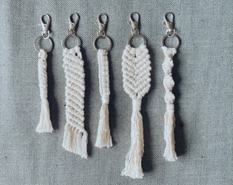 Keychains macramé // macrame keychains