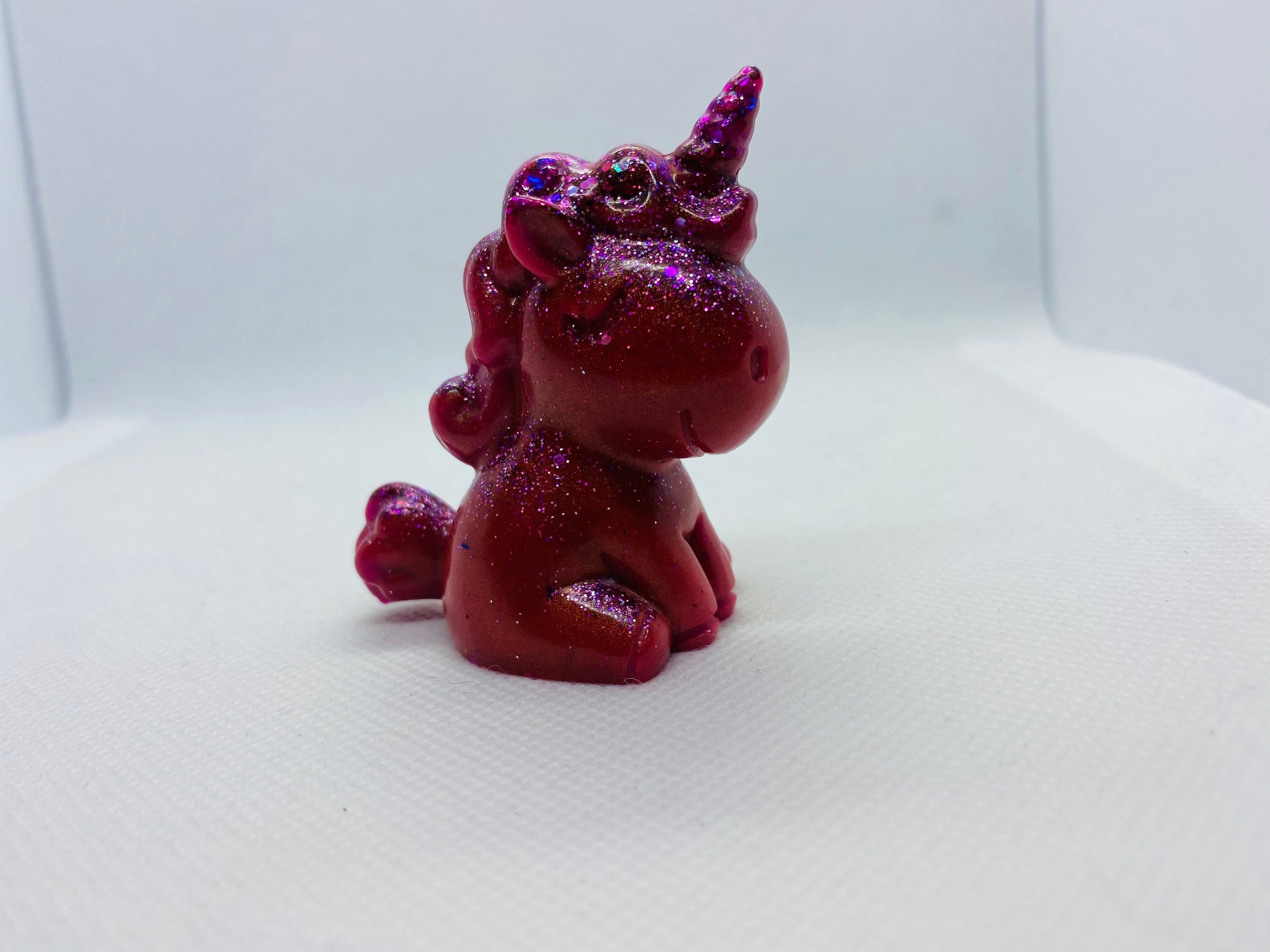 New Small Pink Unicorn Model Ornament Resin Glitter Unicorns Kids Figure Gift 