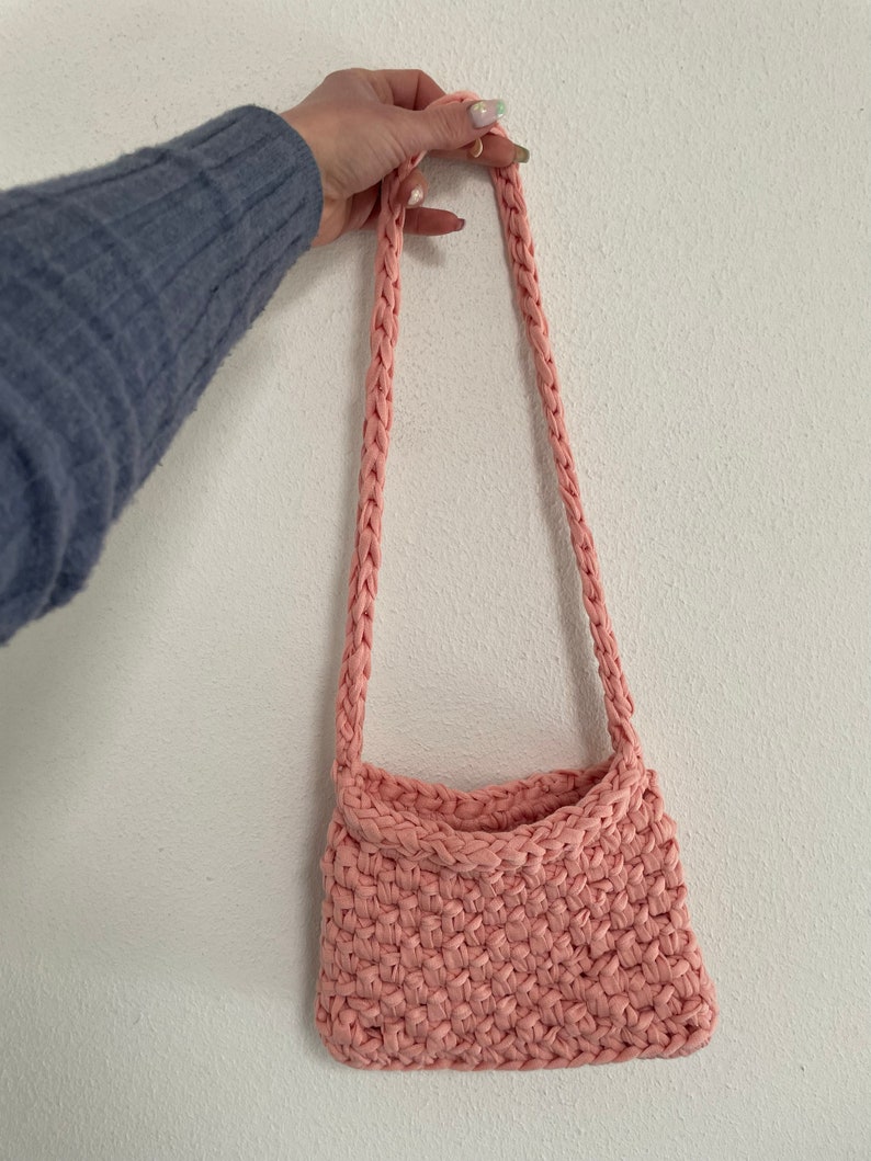 Schema uncinetto o pattern per realizzare ELSA mini BAG CROCHET, borsetta uncinetto a tracolla o spalla immagine 4