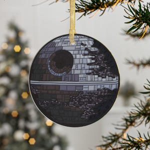 Death Star, That&#39;s No Moon, Darth Vader, Millenium falcon, Stained Glass Style Semi Transparent, Christmas Tree Ornament, Can Be Lit Up