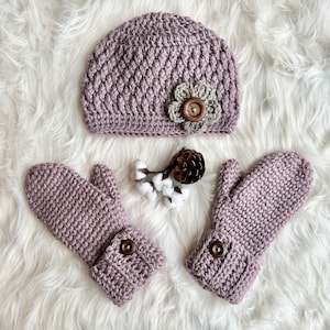 Purple hat and mitten set, beanie and mitten set, birthday gift for her, thankyou gift for coworker, friendship gift for women, cozy gift