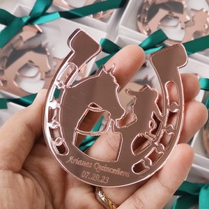 Regalos personalizados de herradura de Quinceañera, Día de la boda de recuerdo de la suerte, favores de Quinceañera, imán dulce 16, Mis 15, regalos de herradura,