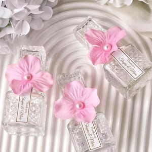 Verlovingsgeschenk glazen fles, huwelijksgeschenken, doopcadeaus babymeisje, gepersonaliseerde lege fles wijwaterfles gunsten