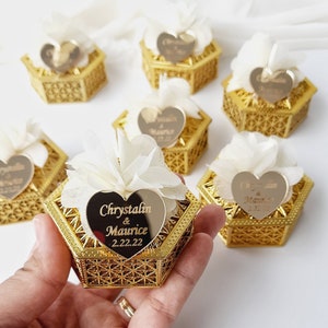 Bomboniere nuziali all'henné personalizzate personalizzate, scatola per bomboniere, piccola scatola color oro, scatola per caramelle nuziali, bomboniere per il dolce 16,15° compleanno, fidanzamento