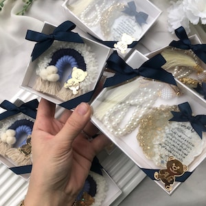 Islamische Baby-Dusche Ameen Gastgeschenke, Ayetul Kursi Magnet / Tasbeeh-Sets, Makramee-Schlüsselbund Bevorzugungen, dunkelblaue Bevorzugungskasten, Teddybär-Gastgeschenke