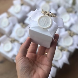 Boîte de bonbons de mariage, Boîte de bonbons personnalisée, Cadeaux cadeaux, Cadeaux de mariage "Retenez cette date", Cadeaux personnalisés pour cachets de cire, Cadeaux nuptiales en chocolat