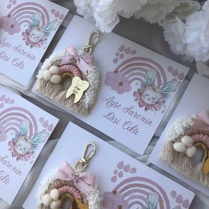 20 pcs First tooth gifts, Baby first tooth favors, Personalized favors, Macrame keychains, Rustic macrame, Handmade favors, Macrame magnet
